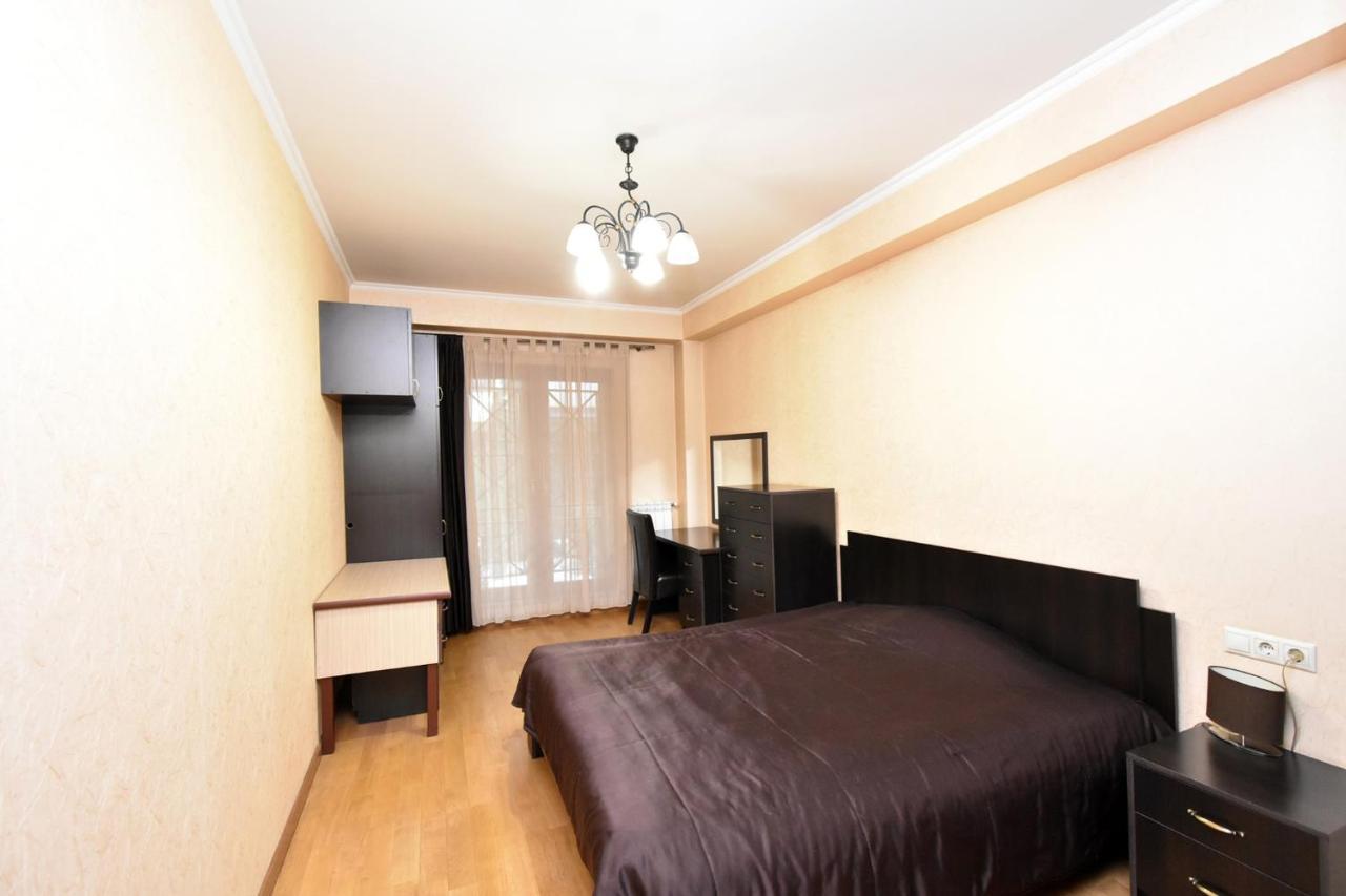 Dos Guest House Erévan Extérieur photo