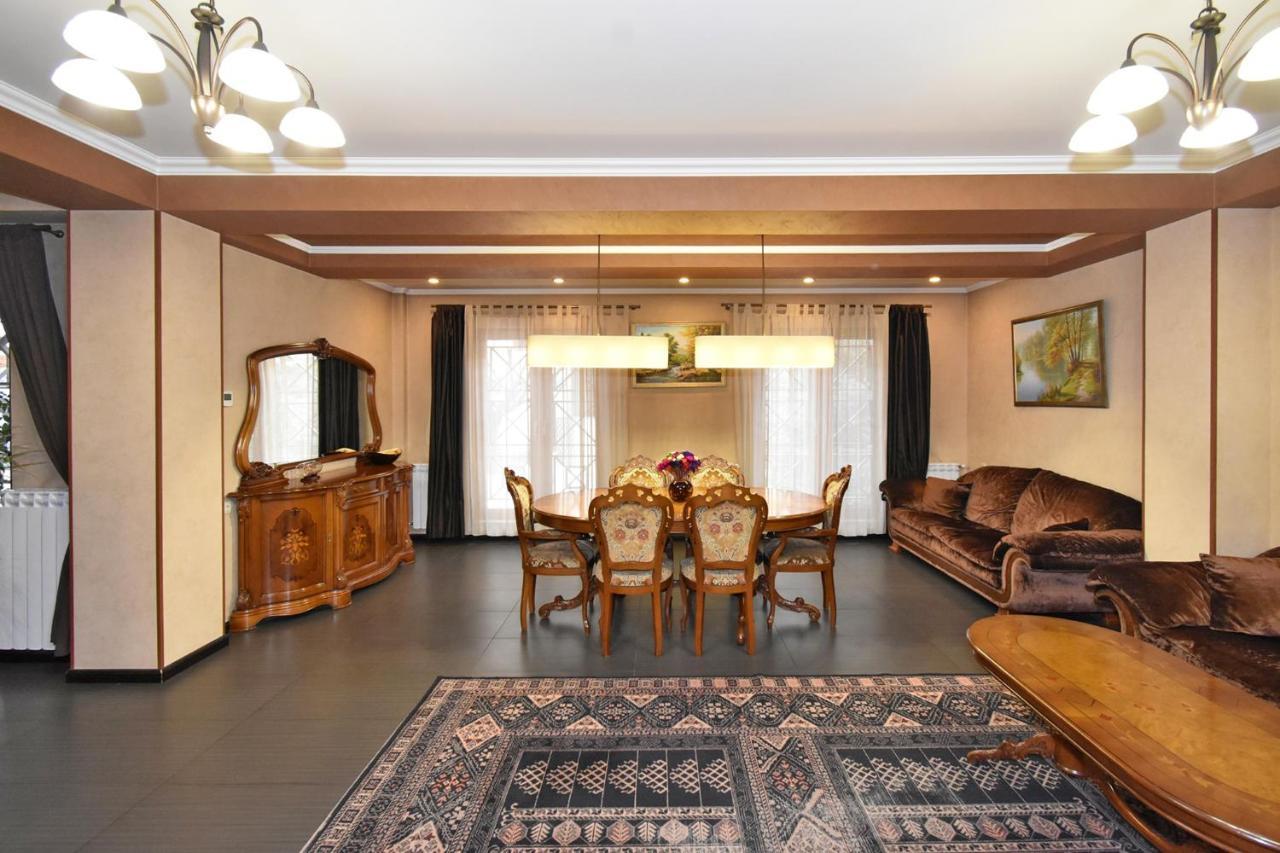 Dos Guest House Erévan Extérieur photo